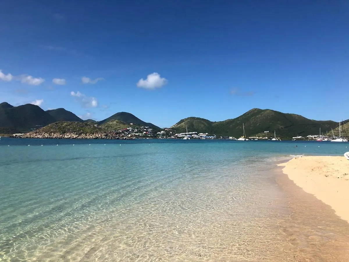 One Life Vue Lagon Sandy Ground