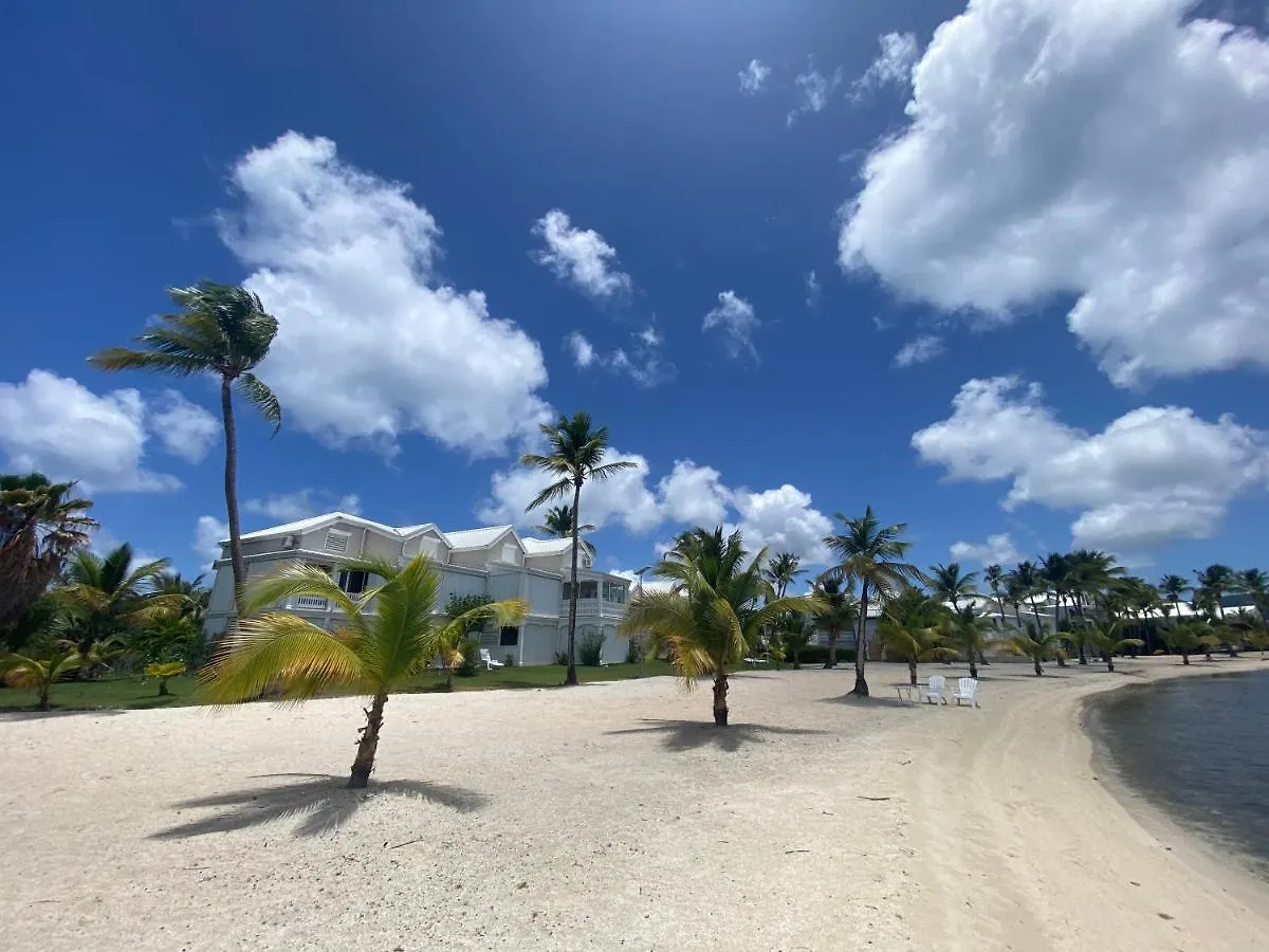 One Life Vue Lagon Sandy Ground